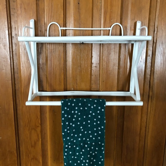 Vtg Boho Wicker Shelf with Towel Bar - Picture 5 of 11